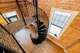 Historic Bldg on Washington Blvd | Patio & BBQ