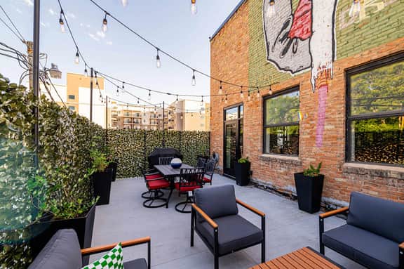 Historic Bldg on Washington Blvd | Patio & BBQ