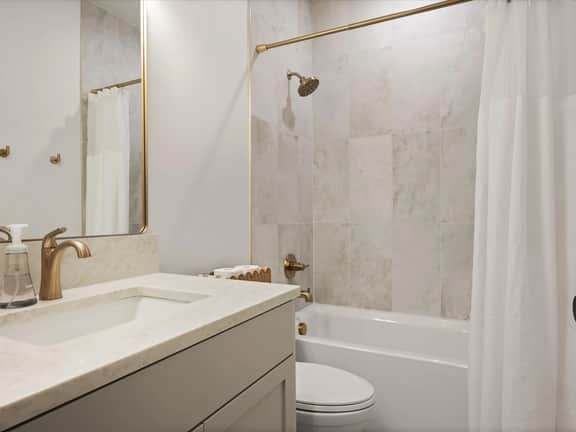 The Hyde Park Mountain Home - Image 4
